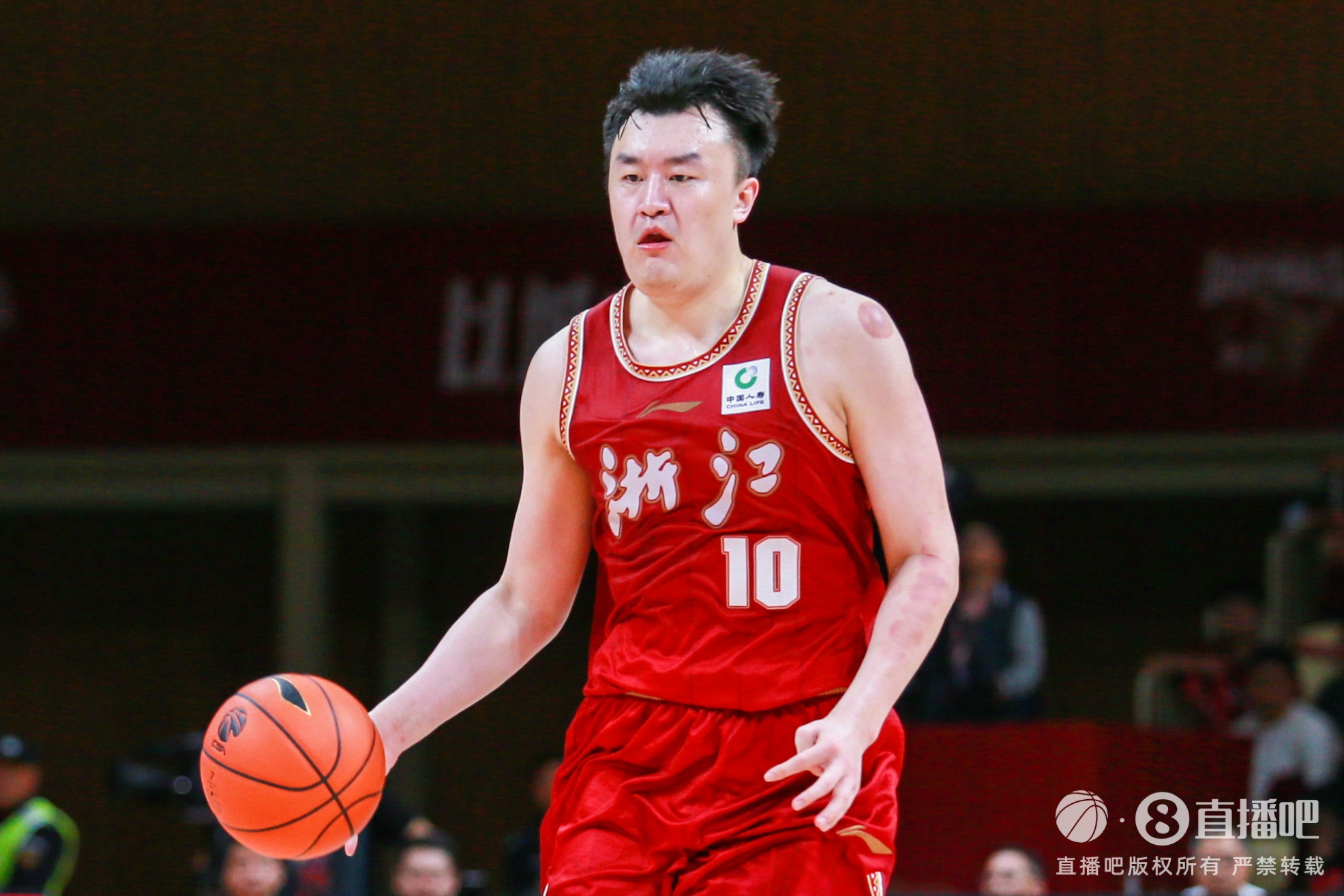  狀態(tài)火熱！劉澤一半場7投5中貢獻11分9板0失誤 正負值+15
