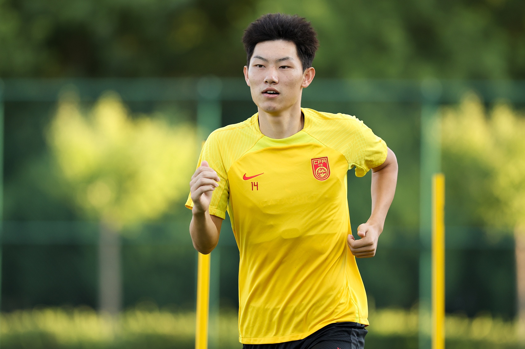  魯媒：泰山隊(duì)抵達(dá)梅州五外援齊整，四名國(guó)腳可出戰(zhàn)史松宸隨隊(duì)